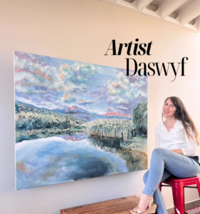 South African Artist Daswyf with large scale painting.